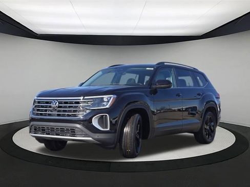 New 2026 Volkswagen Atlas SE image 3