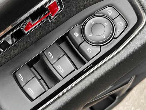 Used 2025 GMC Sierra 1500 AT4 w/ AT4 Premium Package image 29