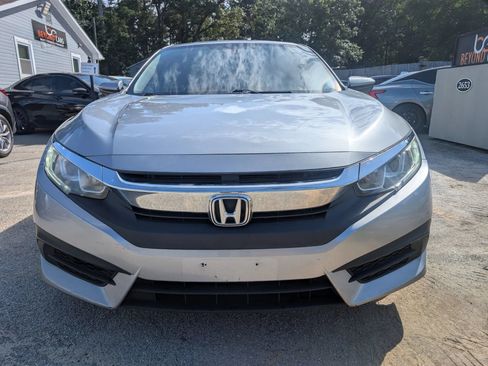 Used 2018 Honda Civic EX image 2