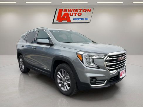 Certified 2024 GMC Terrain SLT w/ Infotainment Package II image 7