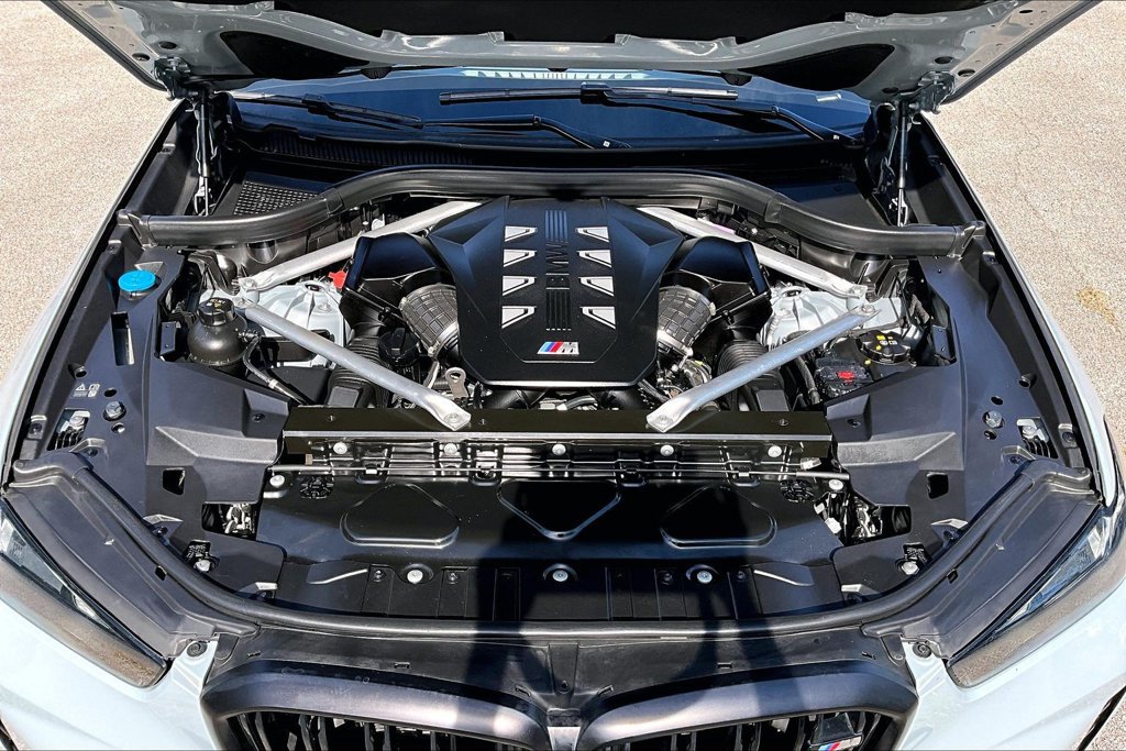 Used 2024 BMW X5 M60i AWD/4WD image 12