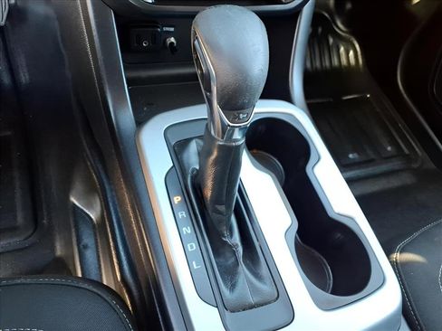 Used 2022 Chevrolet Colorado LT w/ Fleet Safety Package image 24