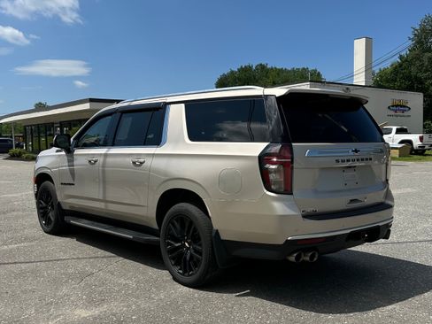 Used 2024 Chevrolet Suburban High Country w/ Max Trailering Package AWD/4WD image 5