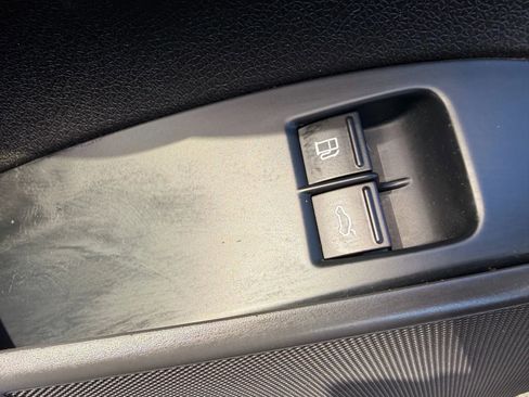 Used 2015 Volkswagen Eos Final Edition image 13