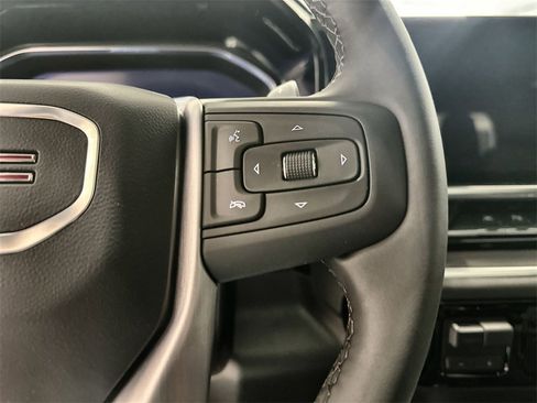 New 2026 GMC Sierra 1500 SLT image 32