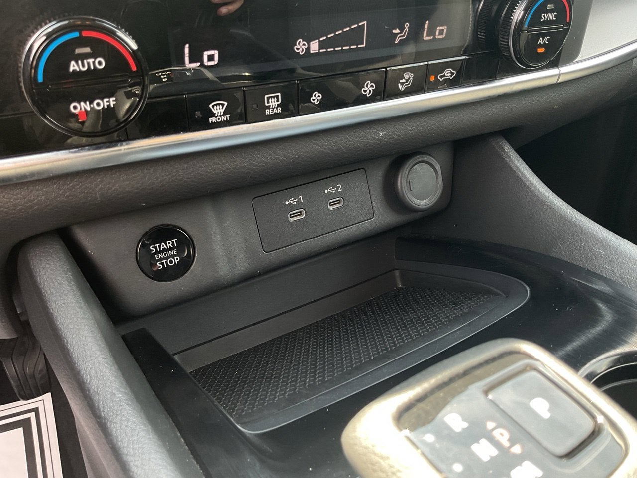 Used 2025 Nissan Rogue SV FWD image 26