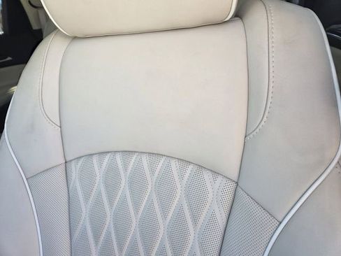 Used 2023 Buick Enclave Avenir w/ Avenir Technology Package image 16