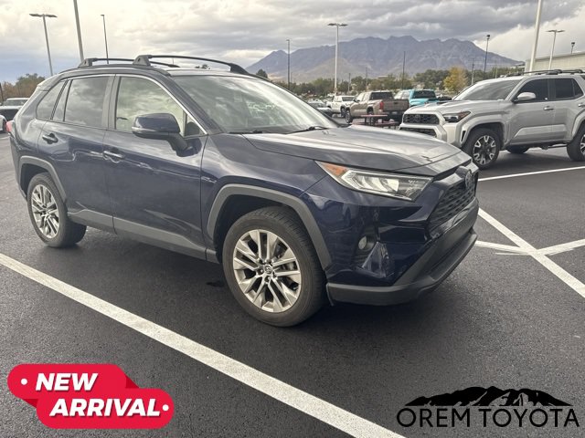 Used 2019 Toyota RAV4 XLE Premium w/ Cold Weather Package FWD image 11
