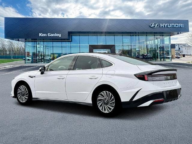 New 2026 Hyundai Sonata Limited FWD image 4