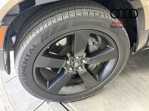 Used 2023 Land Rover Defender 110 X-Dynamic SE image 7