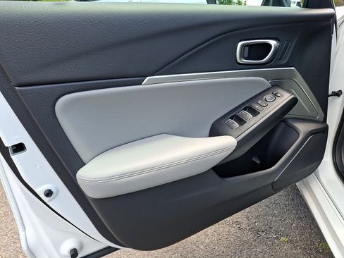 Certified 2025 Acura Integra FWD image 12