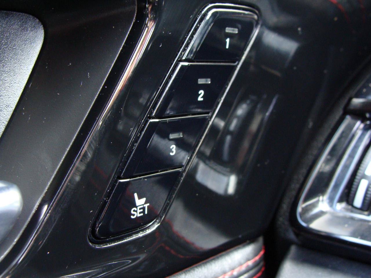 Used 2023 Acura MDX Type S w/ Advance Package AWD/4WD image 33