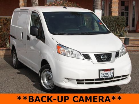 Used 2020 Nissan NV200 S w/ Back Door Glass Package FWD image 2