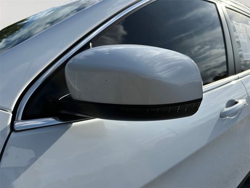 Used 2020 Jeep Cherokee Limited image 11