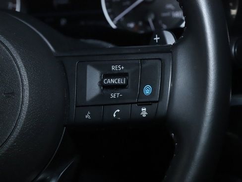 Used 2025 Nissan Pathfinder SV image 24