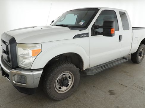 Used 2016 Ford F250 XL w/ Power Equipment Group AWD/4WD image 13