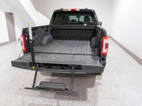 Used 2021 Ford F150 Limited image 11