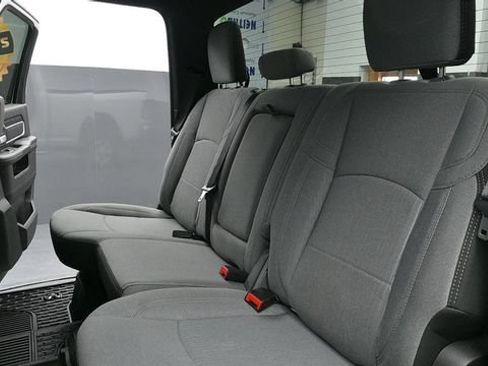 Used 2024 RAM 2500 Big Horn AWD/4WD image 18