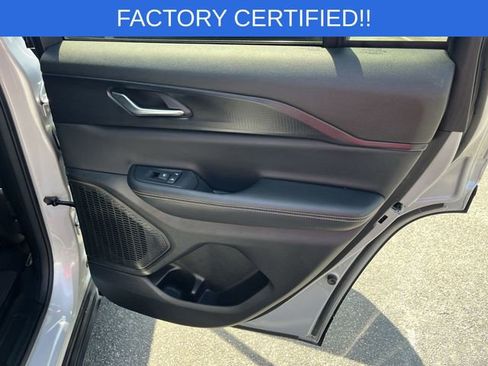 Certified 2024 Jeep Grand Cherokee Altitude image 31