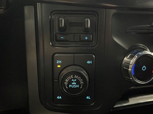 Used 2025 Ford F150 Lariat w/ Equipment Group 501A Mid AWD/4WD image 33