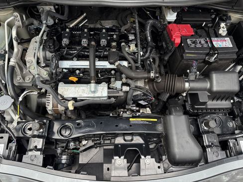 Used 2025 Nissan Versa SV FWD image 29