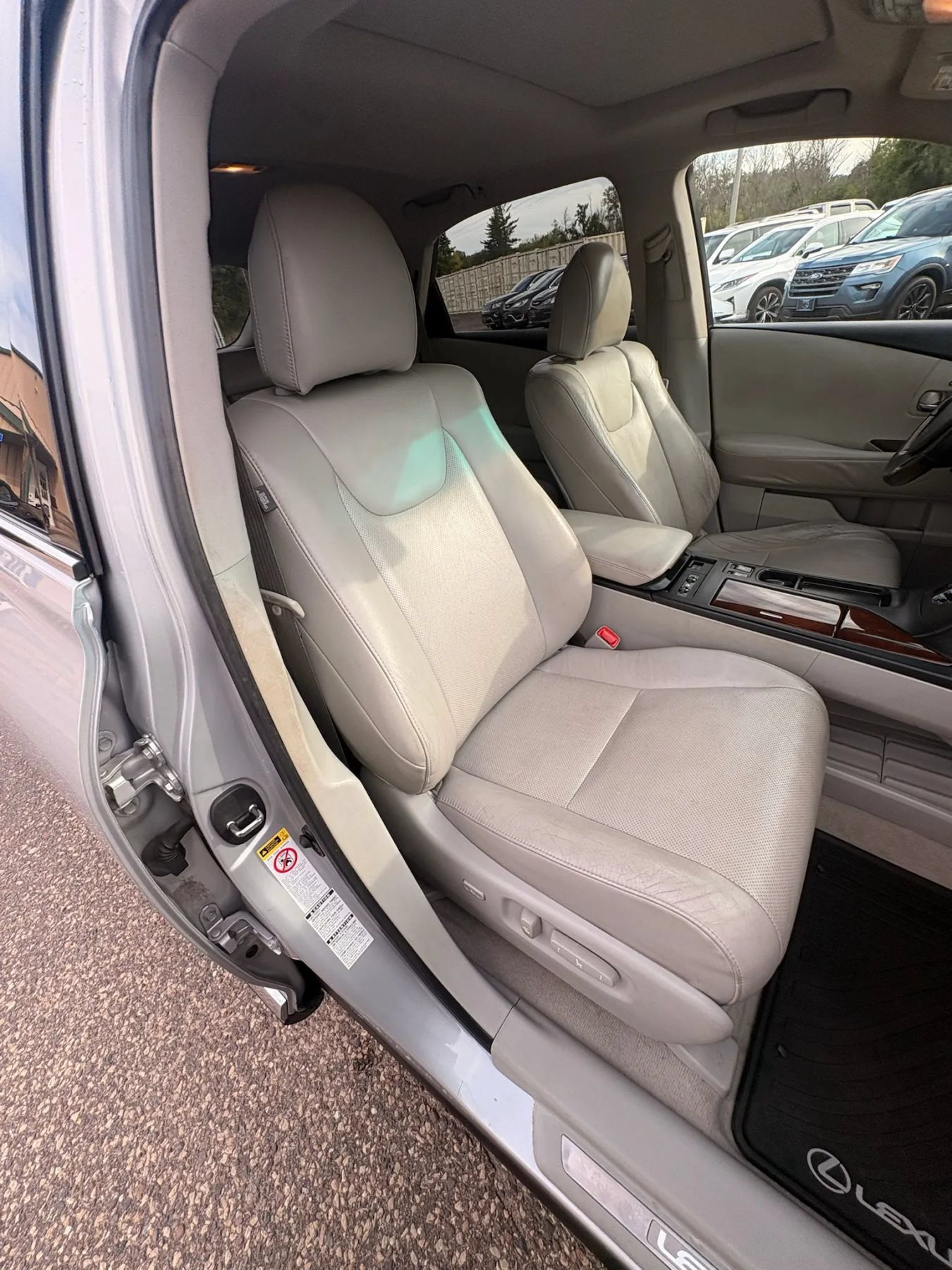 Used 2011 Lexus RX 350 AWD w/ Premium Pkg image 32