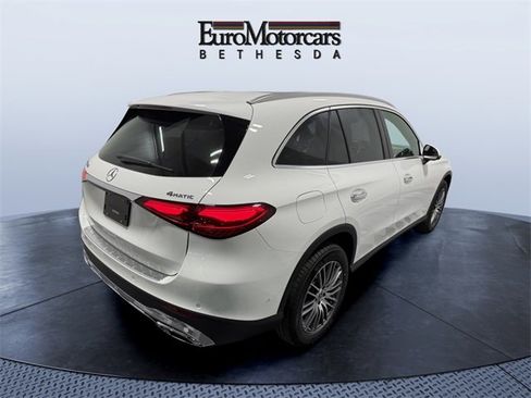 New 2026 Mercedes-Benz GLC 300 4MATIC image 3