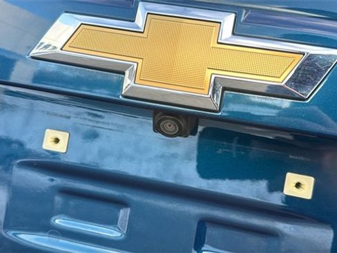 Used 2020 Chevrolet Trax LT w/ LT Convenience Package image 11