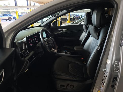 Used 2023 Kia Sportage X-Line AWD/4WD image 8