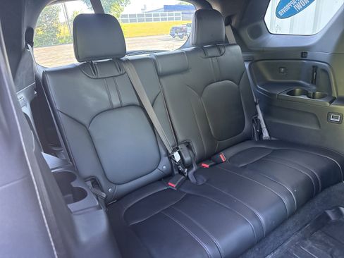Used 2025 Honda Pilot Black Edition image 16