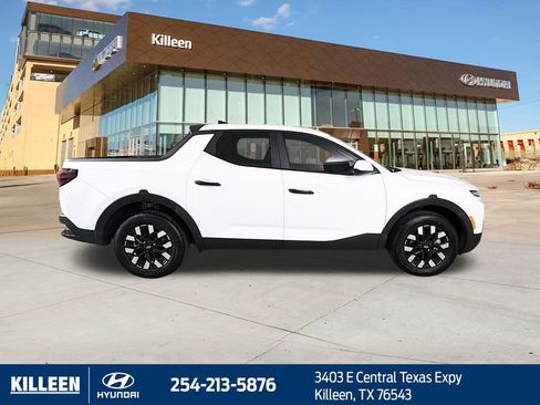 Used 2025 Hyundai Santa Cruz SE FWD image 10