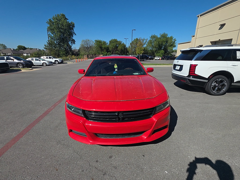 Used 2019 Dodge Charger SXT w/ Leather Interior Group RWD image 12