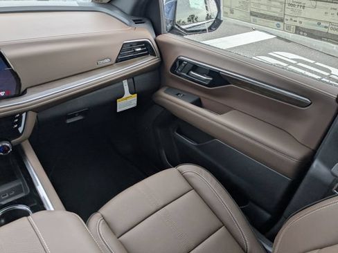 New 2026 Chevrolet Tahoe High Country AWD/4WD image 22