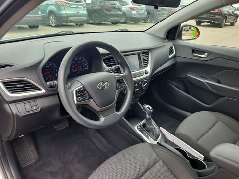 Used 2021 Hyundai Accent SEL FWD image 18
