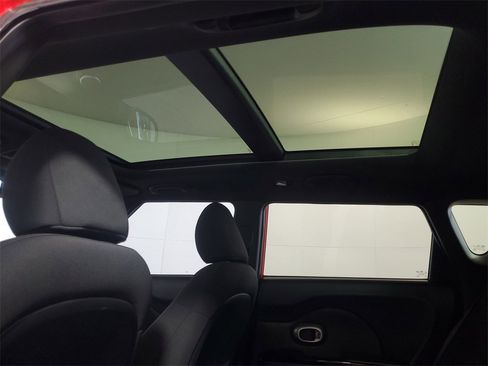 Used 2015 Kia Soul ! w/ Sun & Sound Package image 23
