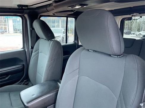 Used 2018 Jeep Wrangler Unlimited Sport S image 14