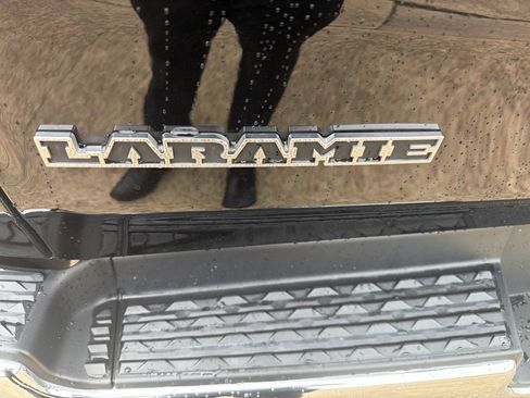 Used 2023 RAM 1500 Laramie AWD/4WD image 14