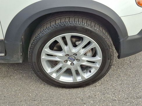 Used 2016 Volvo XC70 T5 Platinum w/ Climate Package image 8