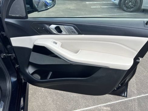 Used 2019 BMW X7 xDrive50i w/ Dynamic Handling Package image 56