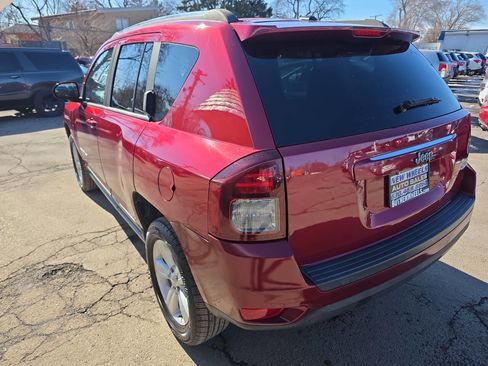 Used 2014 Jeep Compass Latitude FWD image 16