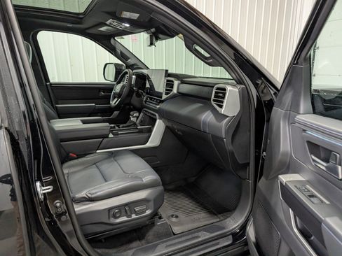 Used 2025 Toyota Tundra Platinum image 31