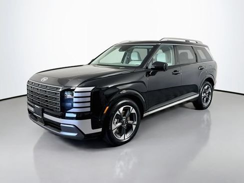 Used 2026 Hyundai Palisade Limited AWD/4WD image 2