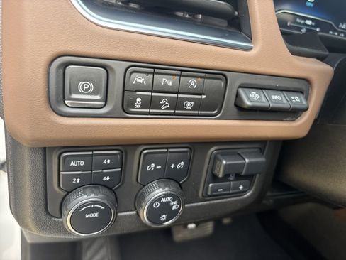 Used 2024 Chevrolet Tahoe High Country w/ Max Trailering Package AWD/4WD image 27