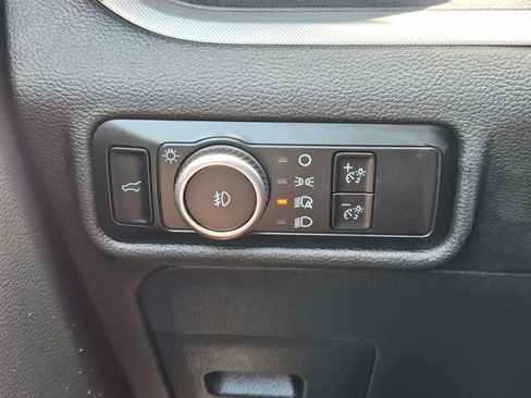 Used 2024 Ford Explorer XLT w/ Equipment Group 202A AWD/4WD image 30