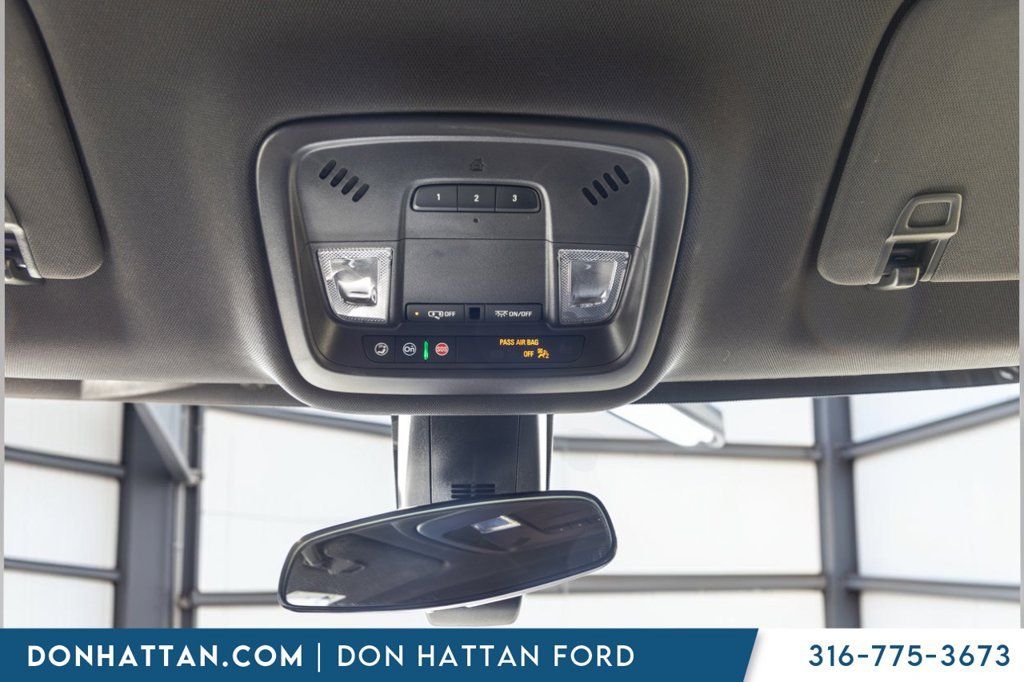 Used 2023 Chevrolet Traverse LT AWD/4WD image 15