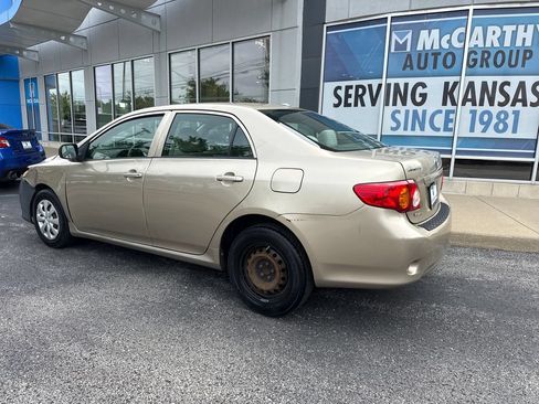 Used 2009 Toyota Corolla FWD image 3