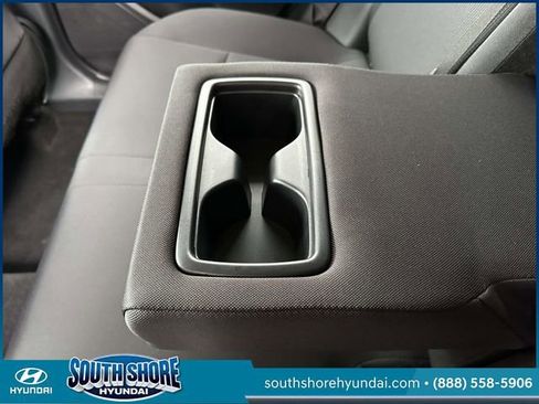 Used 2023 Toyota Venza LE image 13