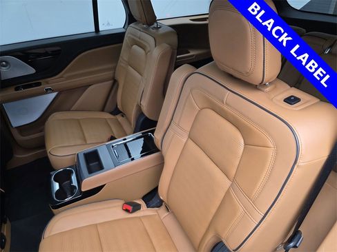 Used 2025 Lincoln Aviator Black Label w/ Jet Appearance Package image 16