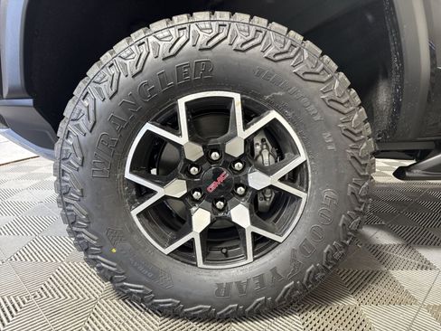 New 2026 GMC Canyon AT4X image 12