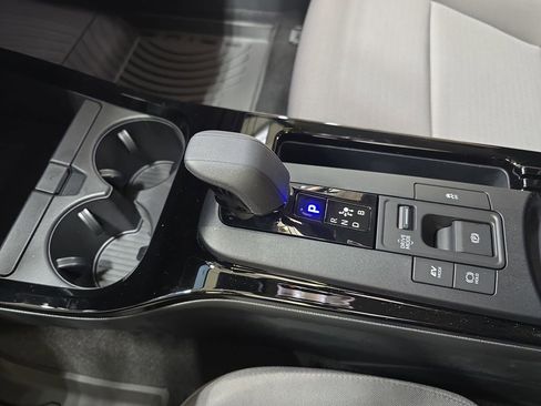 Used 2026 Toyota Prius LE image 25